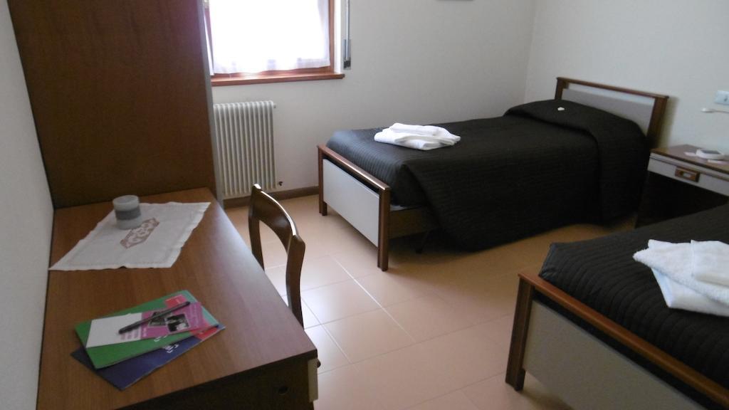 Отель Casa Per Ferie Paola Di Rosa Арта-Терме Номер фото