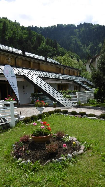 Отель Casa Per Ferie Paola Di Rosa Арта-Терме Экстерьер фото